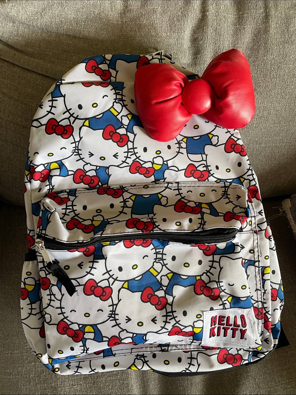 NWOT Sanrio Hello Kitty White Backpack with Red Bow Accent